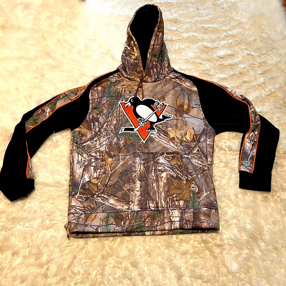 Pittsburgh Penguins Medium Realtree Camo Hoodie